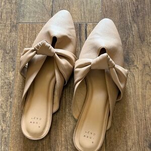 Women's Tan Bow Slip-On Shoes